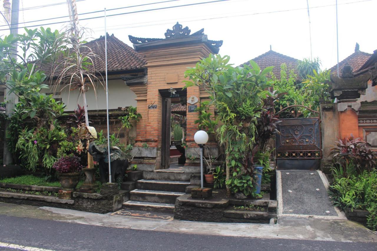 Intan Guest House Ubud Esterno foto